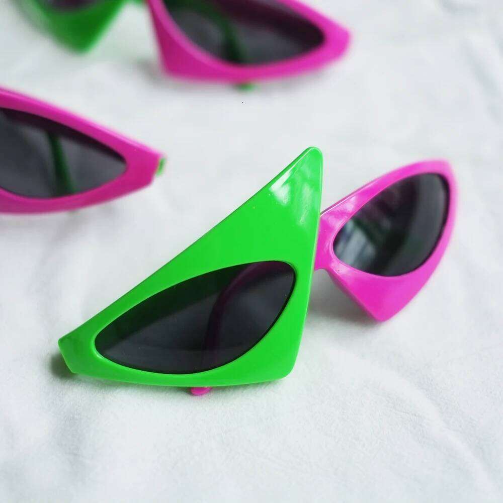 VIVIBEE Green Red Glasses Fancy Party Festival Sunglasses Hip Hop Unique Y2K Roy Purdy Funny Shades 2025 Trending Product Z260127