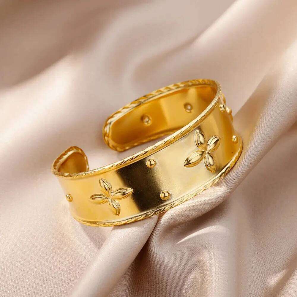 Bracelet 10 Cross Plated Women Flower Bangles for Gold Stainless Steel Luxury Bracelets 2023 Free Shipping Jewelry pulseras mujer XJ260127