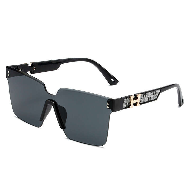 2026 New Small C C Style Mirror Leg Letter One-piece High-end Fashion Large Frame for Women Fine Flash Trendy Sunglasses