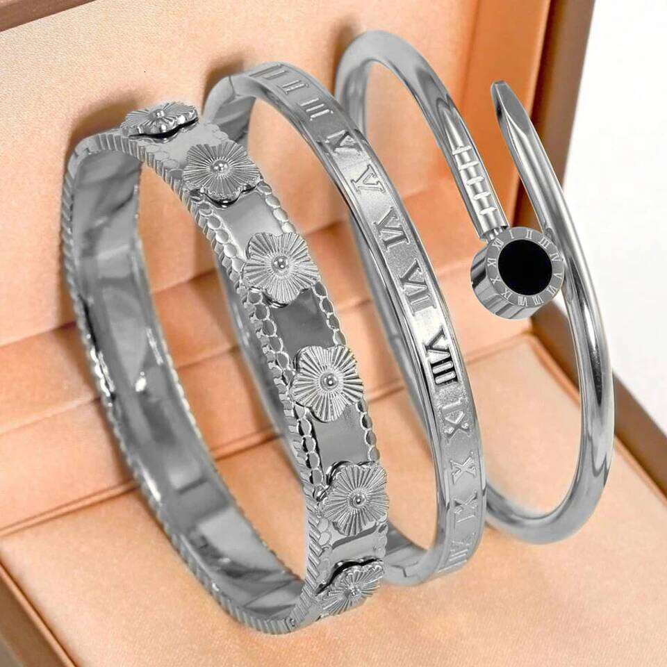Yupsk New 3pcs/1pcs Roman Numeral Stainless Steel Bracelet Set for Women Light Luxury Golden Waterproof Stacking Jewelry XJ260127