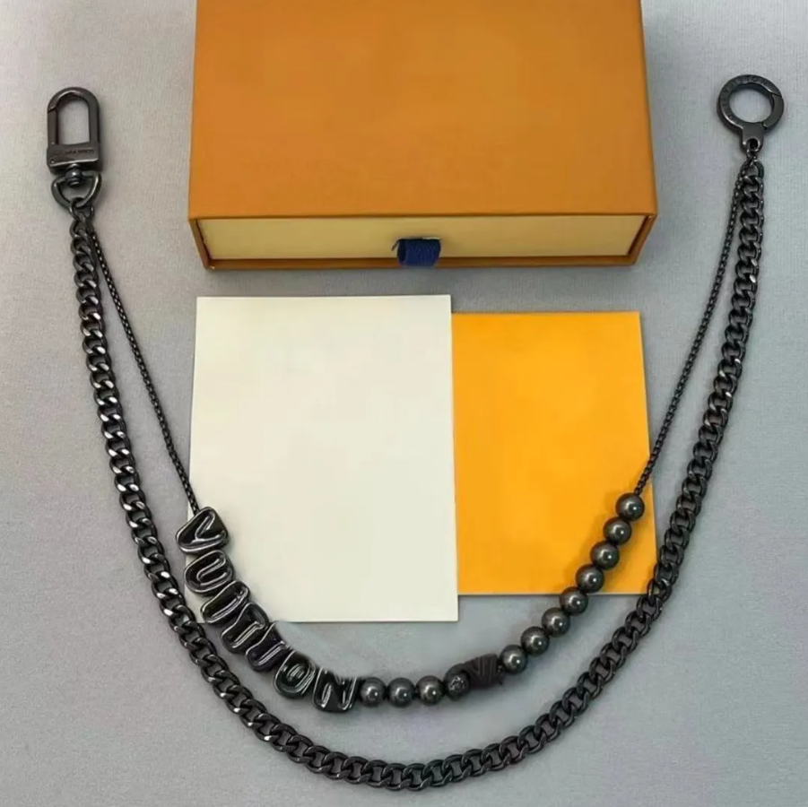 designers keychains Bag Charm Pearl Long Chain Letters with designers keychain top Car Key Chain Women Buckle jewelry Keyring Bags Pendant Exquisite gift