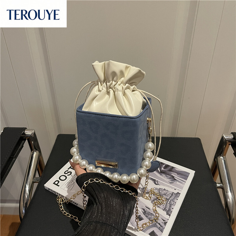 TEROUYE Korean style niche design casual women's shoulder bag autumn and winter new style fashionable simple personality small square bag trendy 