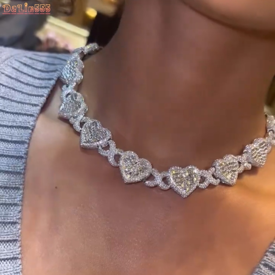 2026 New Valentines Day Gift Iced Out Bling Women Jewelry Full Paved 5A Moissanite Heart Charm Infinity Chain Choker Necklace