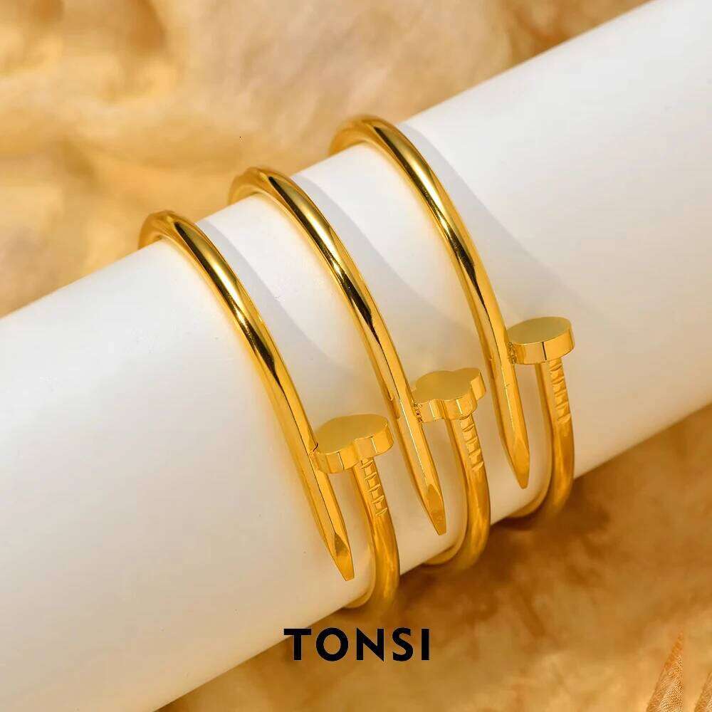 1pcs fashion nail stainless steel flowers, hearts, cones, non-fading bracelet holiday gift spot can be wholesale XJ260127