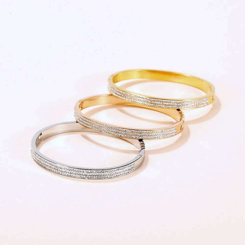 Classic starry sky Bangles for Women Trend Gold Plated Stainless Steel 18K gold sparkles Bracelet Trendy Woman Gifts Jewelry XJ260127