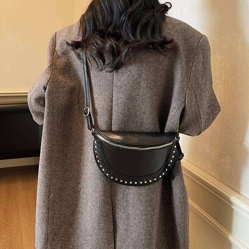 Retro Rivet Crossbody Bag for Women Solid Color Large Capacity Versatile Chest Soft Leather Traveling One Shoulder Bags