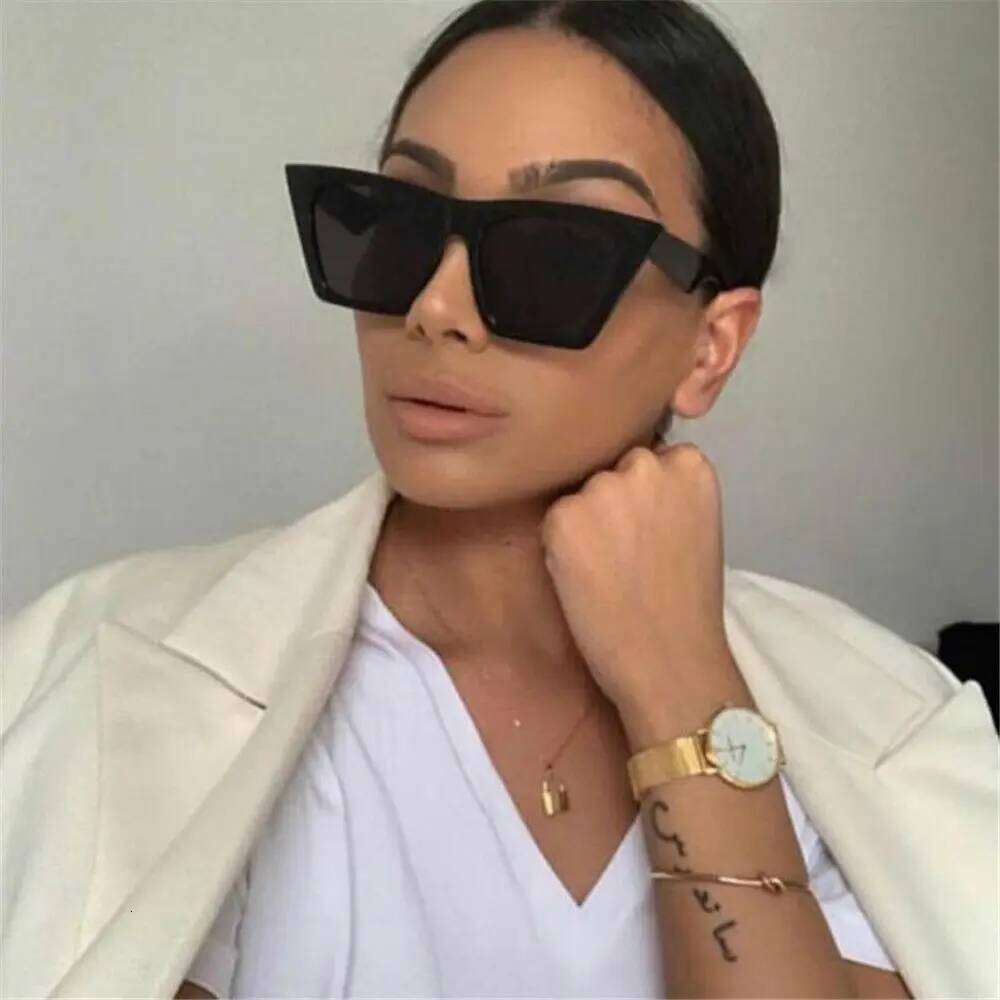 NEW Fashion Square Sunglasses Women Luxury Man/Women Cat Eye Sun Glasses Classic Vintage UV400 Outdoor Oculos De Sol Z260127
