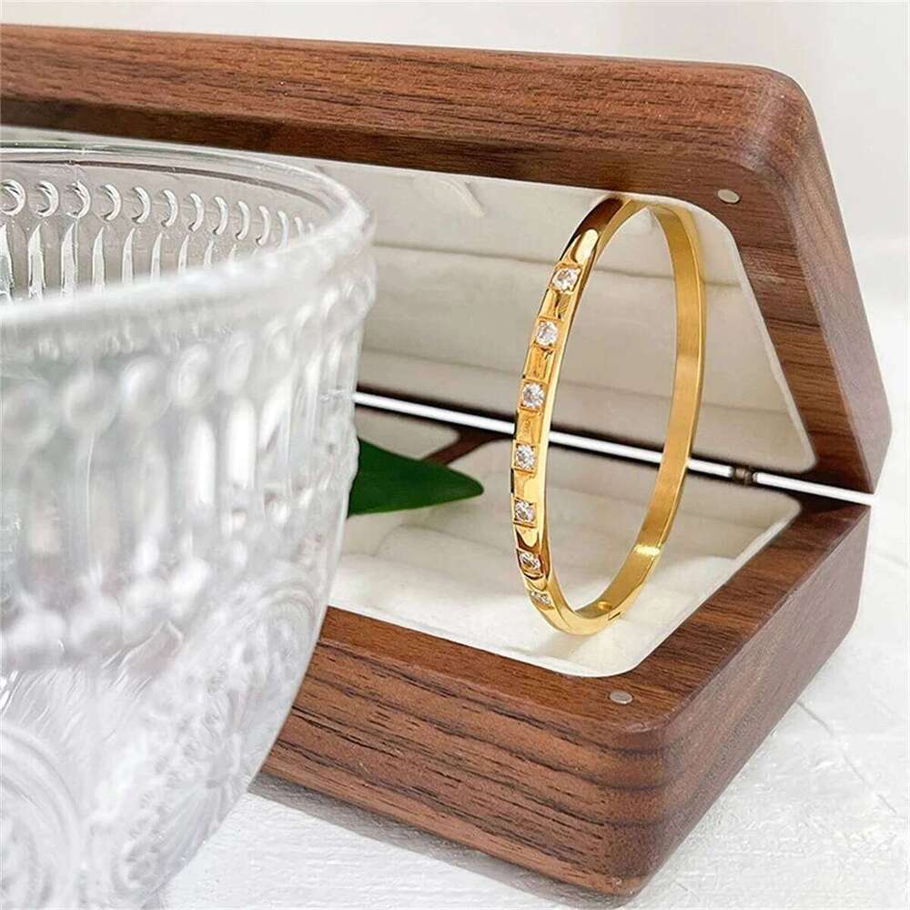 Pc 18K Zircon 1 Gold 10 Steel Cubic Stainless Personality Plated Bracelet for Women Waterproof Fashion Jewelry Gift XJ260127