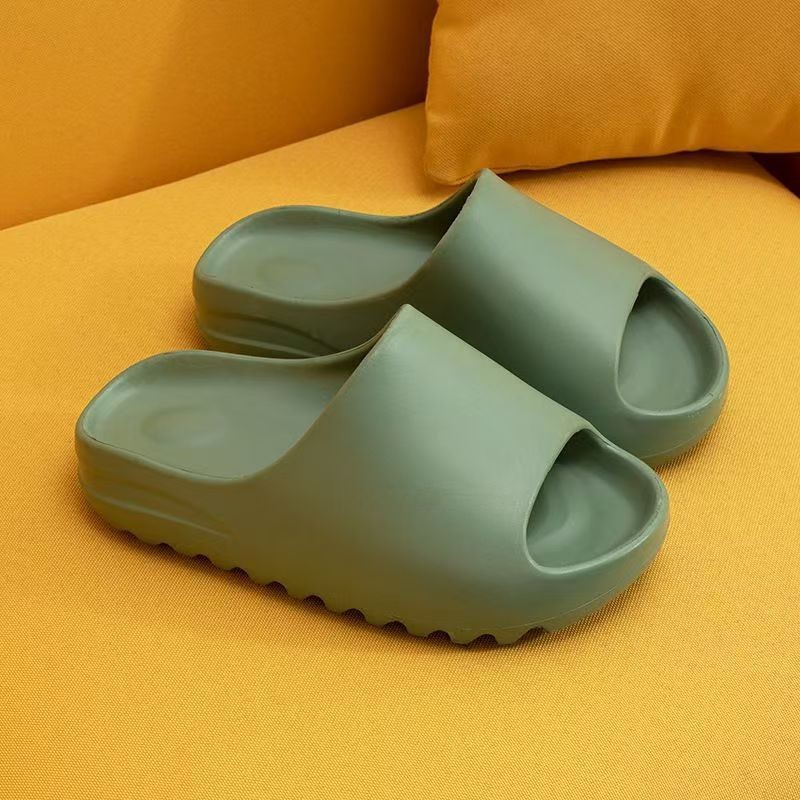 hot Free delivery Slippers Fashionable slippers for summer outdoor wear anti slip thick bottom bathroom straight drag