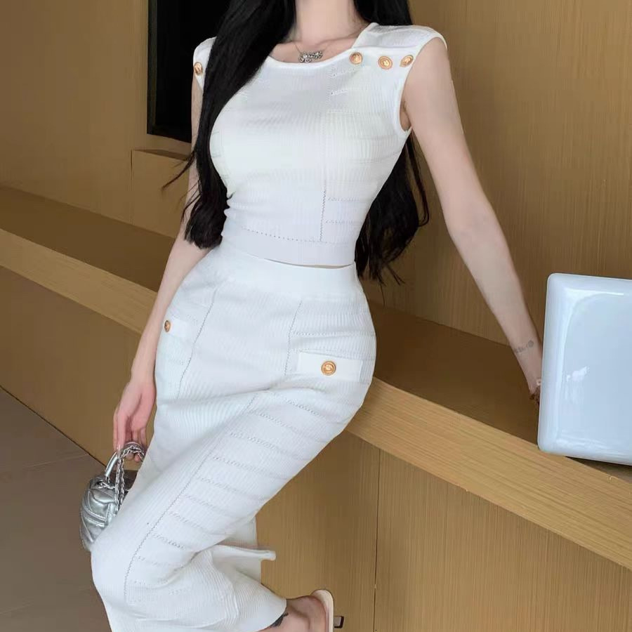Summer New Sleeveless Beaded Versatile Top High Waist Elegant Socialite Knitted Skirt Fashion Two-Piece Set 240826