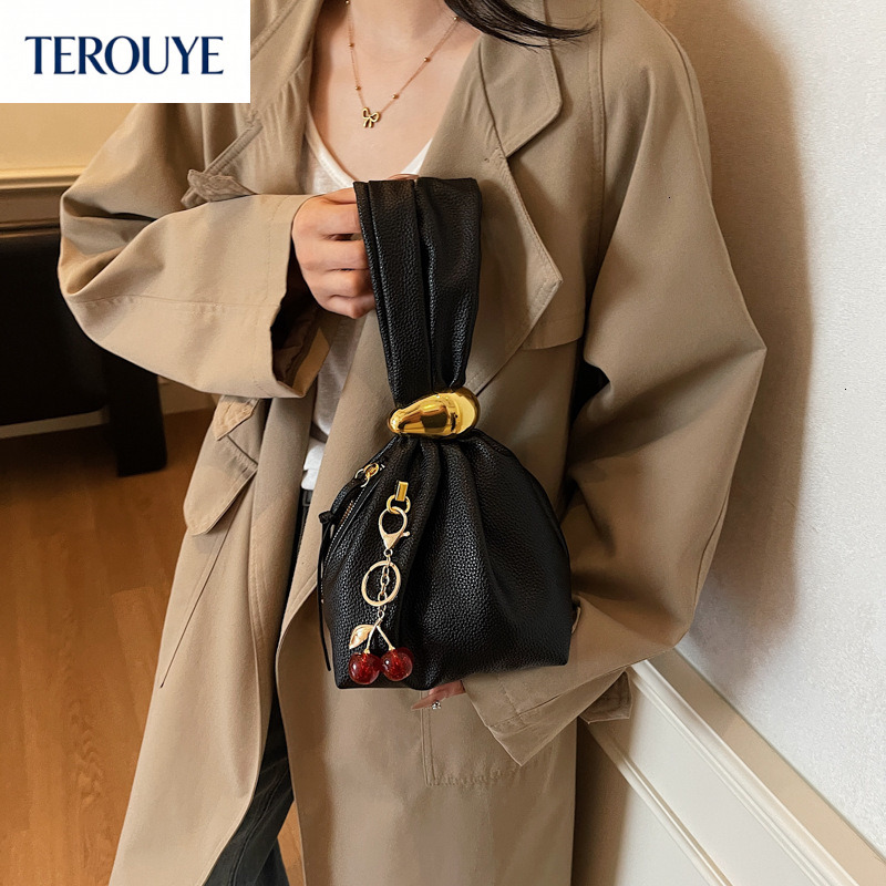 TEROUYE autumn and winter new women's pleated handbag retro light luxury style elegant lychee pattern bag personalized women's shoulder bag