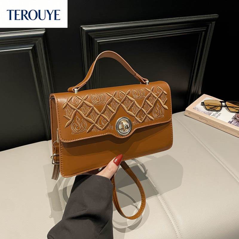 TEROUYE Autumn New Fashionable Simple Quilted Small Flower Chain Women's Shoulder Bag Trendy Embroidery Design Versatile Elegant Small Square Bag