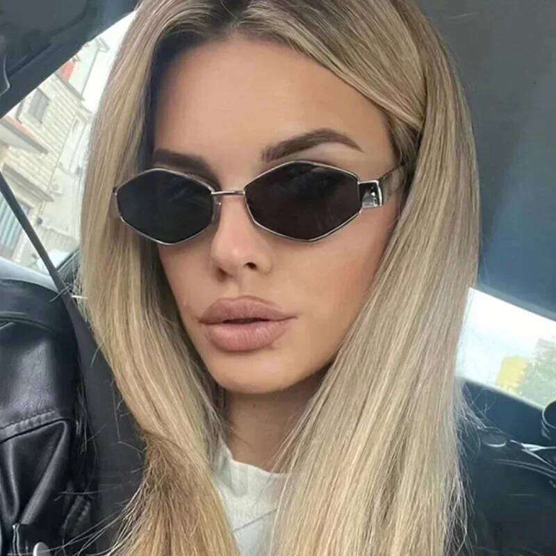 Fashion Polygonal Women Sunglasses 2025 Vintage Brand Rhombus Ladies Sun glasses Shades Unique Metal Frame Punk Eyewear Men Z260127