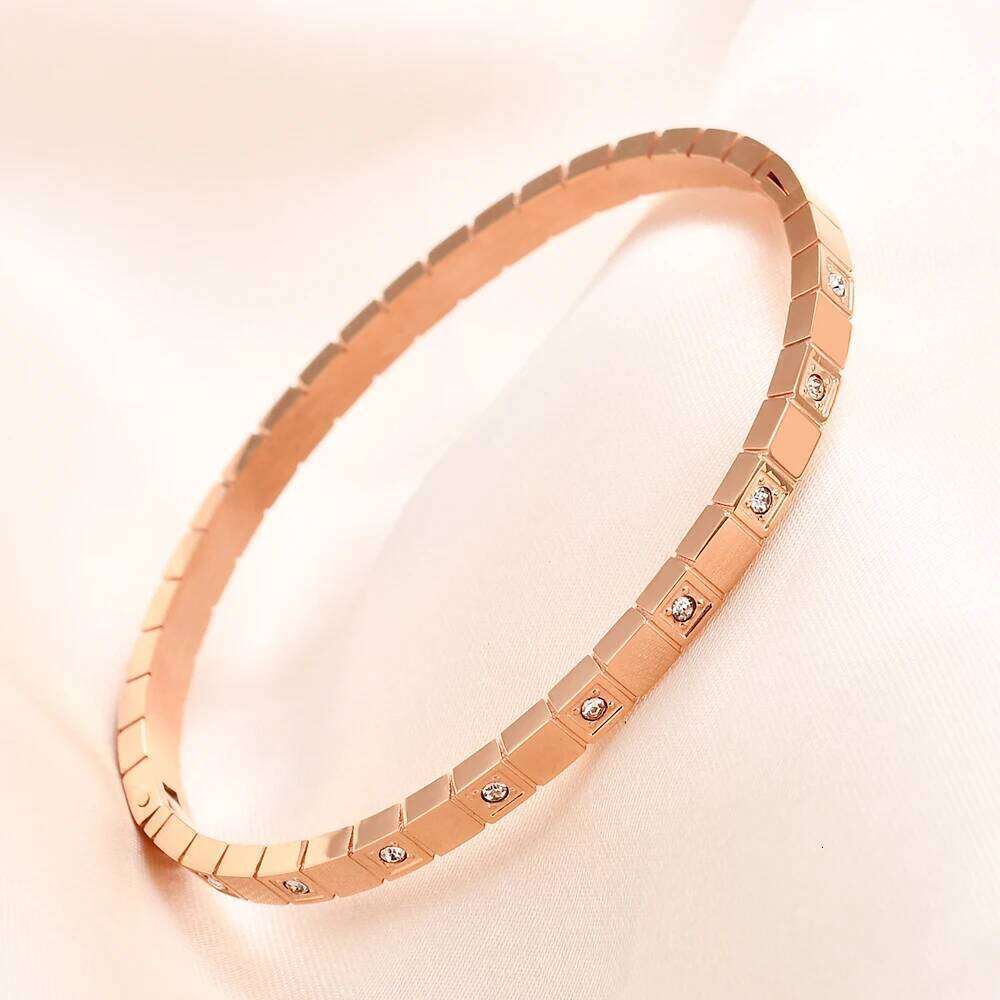 VQYSKO Zircon Geometric Accessories Personalized Simple Versatile Titanium Steel Hand Bracelet Female Jewelry XJ260127