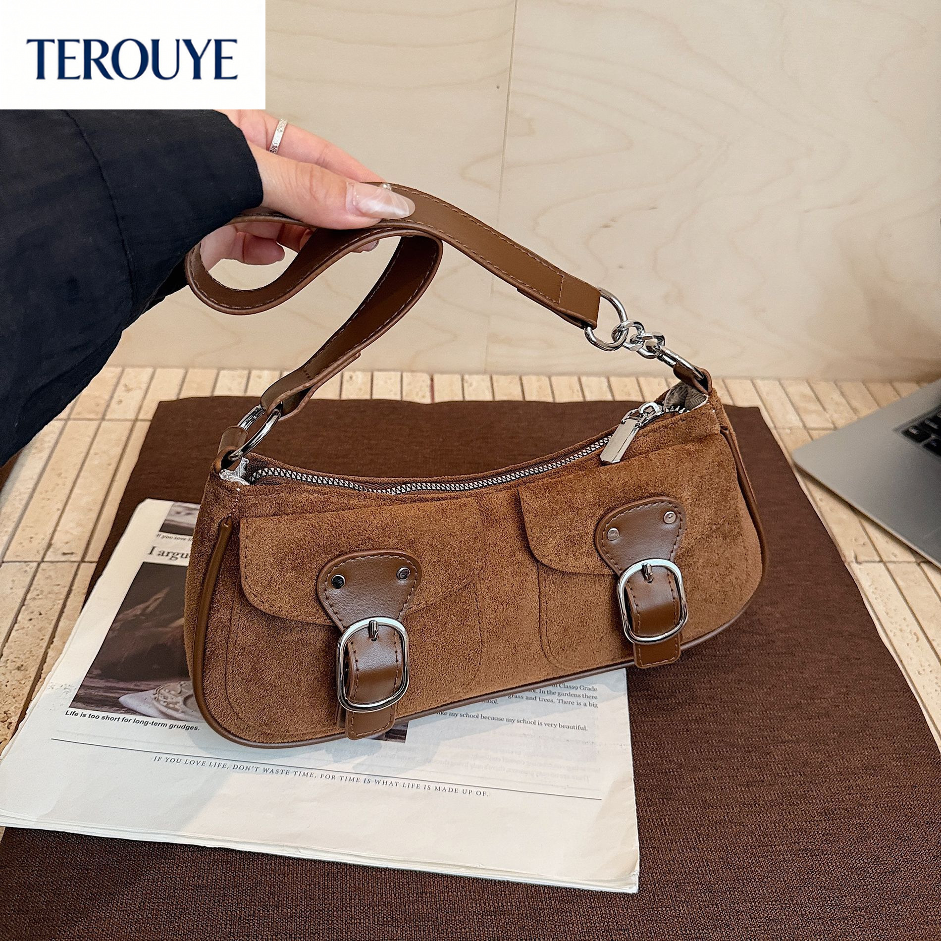 TEROUYE Autumn/Winter New French Style Retro Light bag Luxury Fashion Personality Versatile Trendy Style Women's Underarm Bag bag