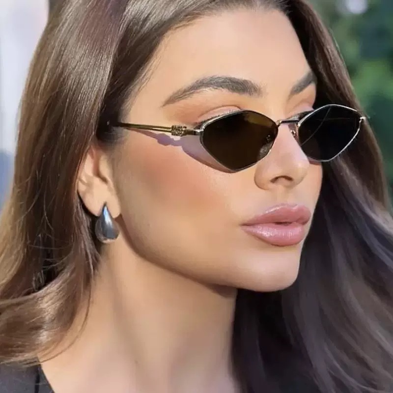 Fashion rhombus metal sunglasses 2026 new simple beach sunshade sunglasses Internet celebrity same sunglasses women