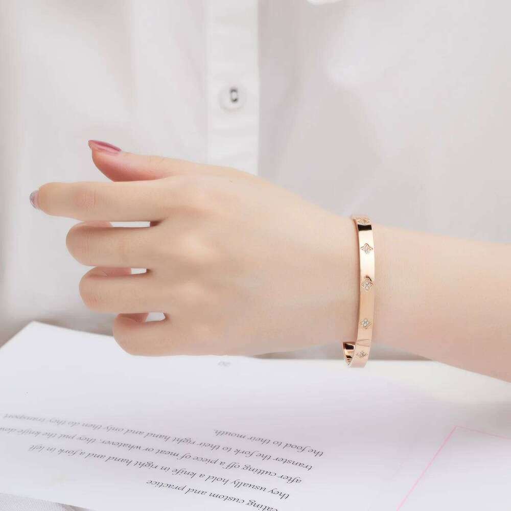 VQYSKO Lucky Four Leaf Grass Zircon Bracelets Luxury Design Rose Color Stainless Steel For Women Birthday Gift XJ260127