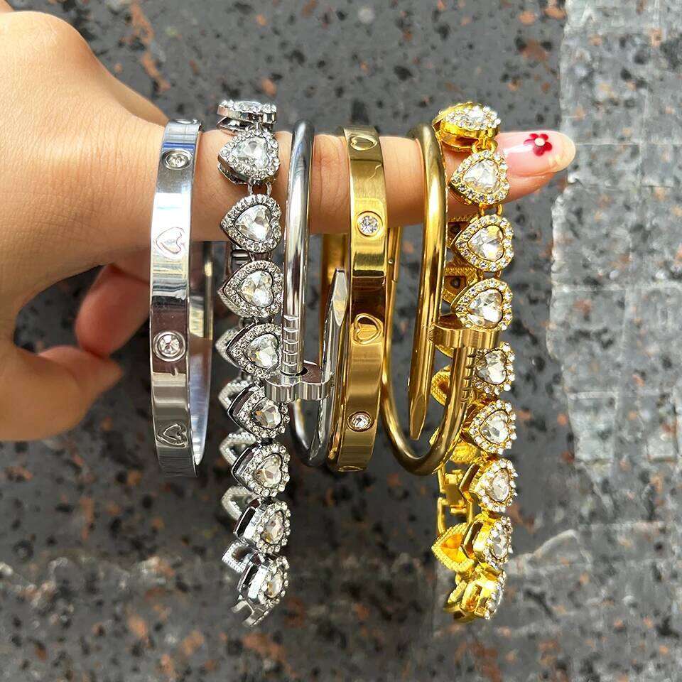 ZAKOL 3Pcs/Set Shiny Heart-shaped Rhinestone Stainless Steel Bracelet Hip-hop Rock Fashion Stackable Bangles Jewelry XJ260127