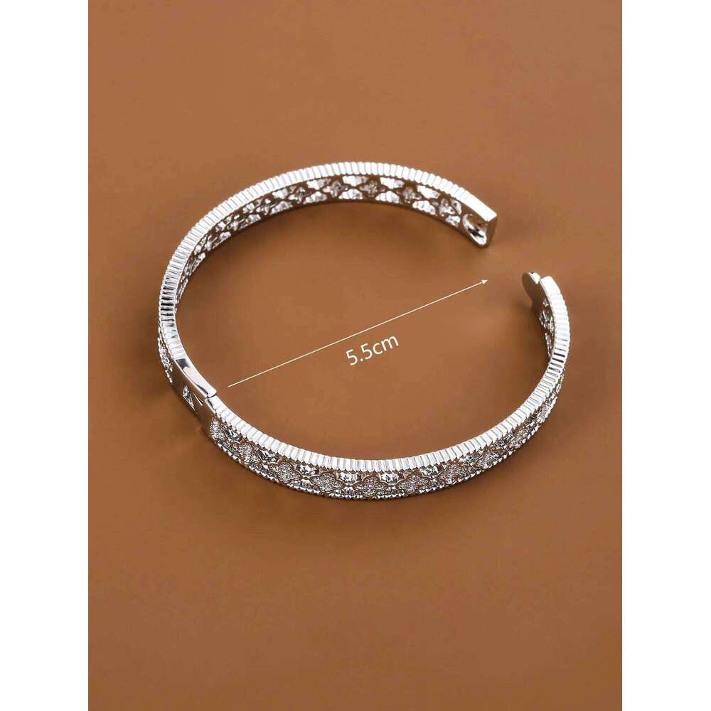 Simple Small-Flower-Shaped Design Synthetic Zirconia Women's Bracelet For Daily Party Jewelry Accessory XJ260127