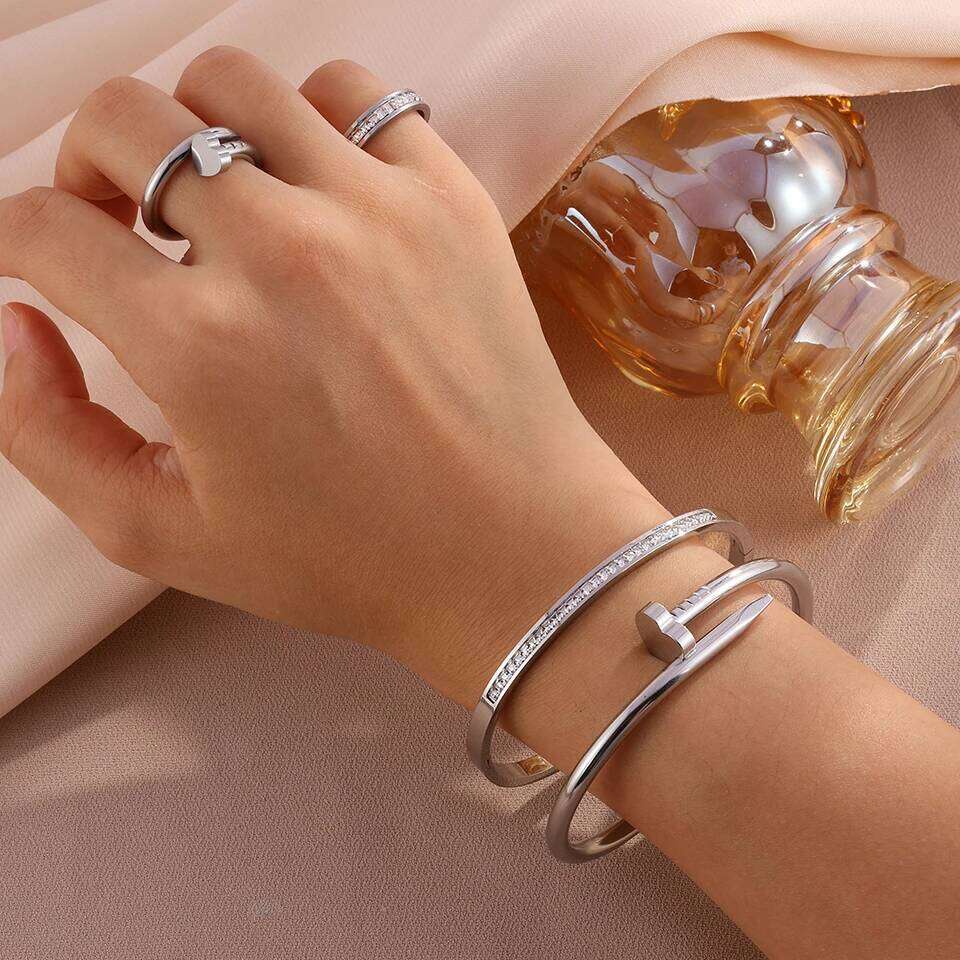 Yupsk 4Pcs Classic Heart Shaped Nail Head Closed Bracelet Ring Set for Women Waterproof Stainless Steel Jewelry New XJ260127