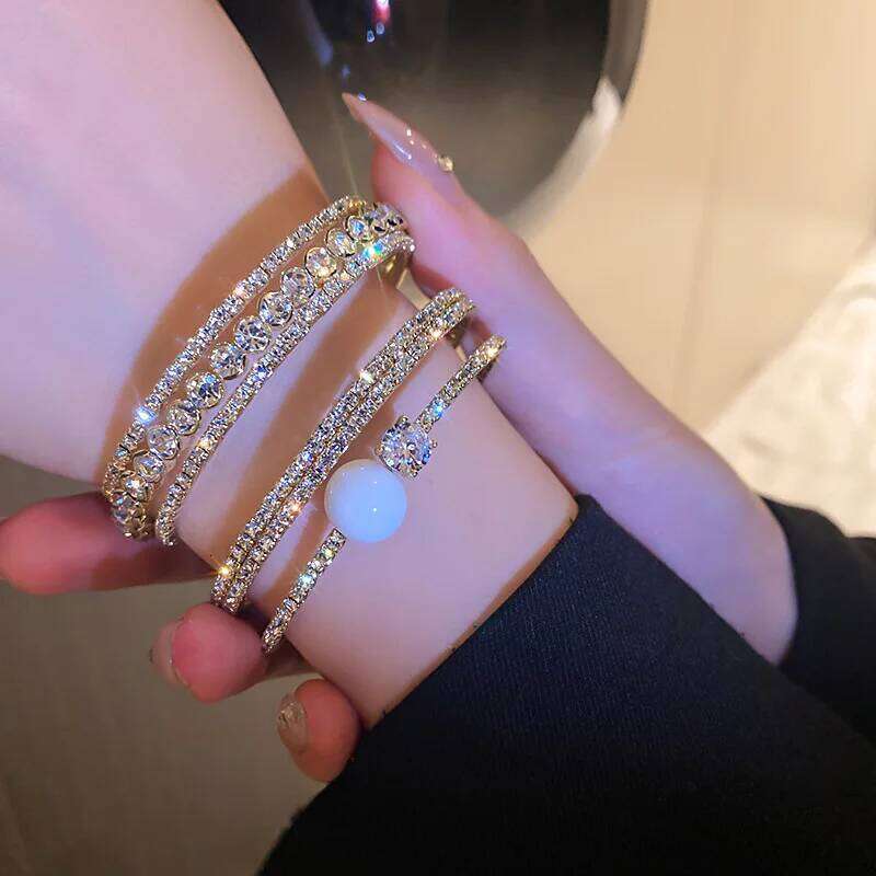 Exaggerated Inlaid Rhinestone Open Bracelet Women Fashion Exquisite Crystal Bangles Wristband Accessories Jewelry XJ260127
