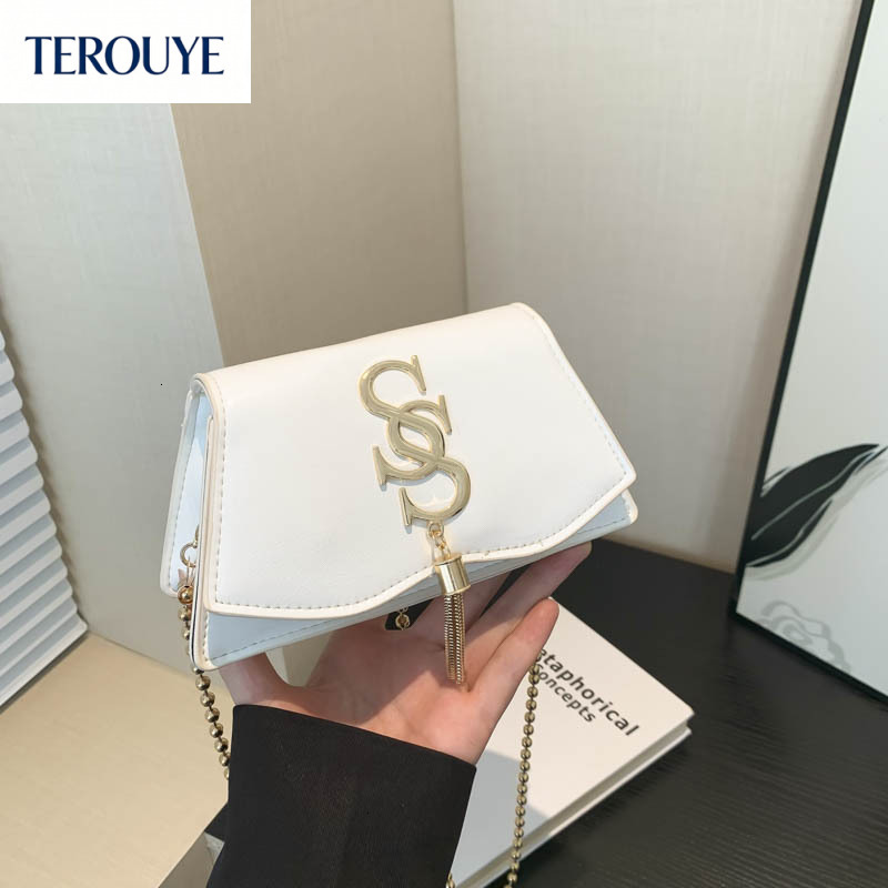 TEROUYE Minimalist letter personalized design shoulder bag autumn and winter new fashion trend style casual retro women's armpit bag luxury