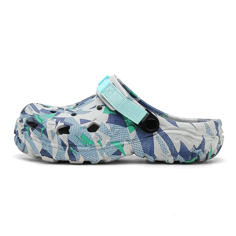 Mens Clogs Slippers Sandal Men Garden Shoes Flat Camouflage Sandals Male Sneakers Outdoor Flip Flops Home Clogs 260126