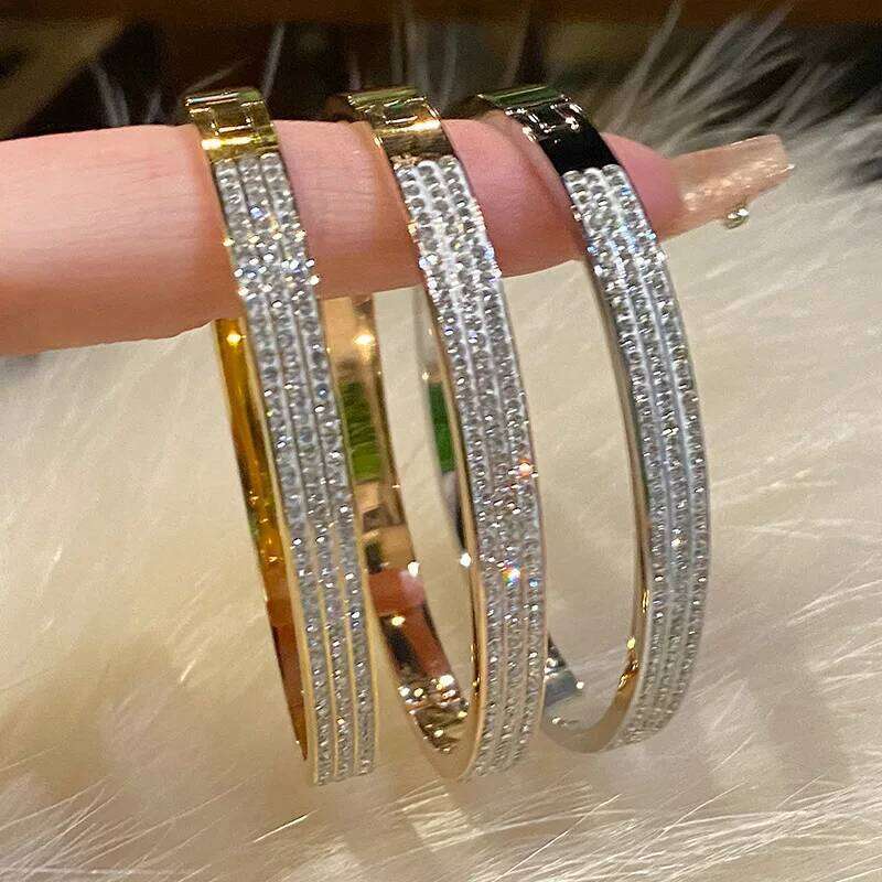 High-end Titanium Steel Non-Fade Golden Female Shiny Zircon Bracelet Light Luxury Half Row Bangle Jewelry gift XJ260127