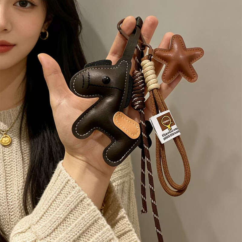 Luxury Bag Charm Designer Keychain Camellia Flower Crystal Paved Tassel Bell Pendant Fashion Accessory For Handbag Casual Bag Decoration