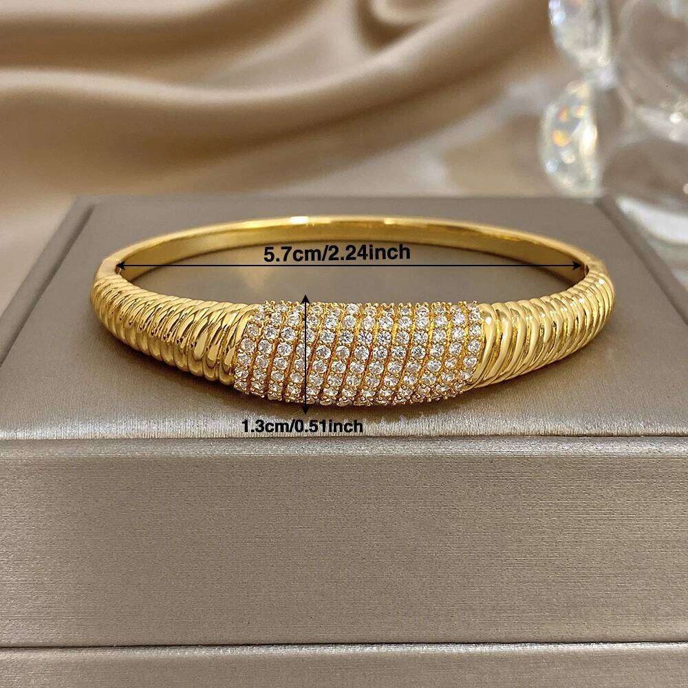 Unique Multilayer Stacked Circle Bracelet Fashion Silver Color Stainless Steel Thick Chain Bracelets Waterproof Jewelry XJ260127