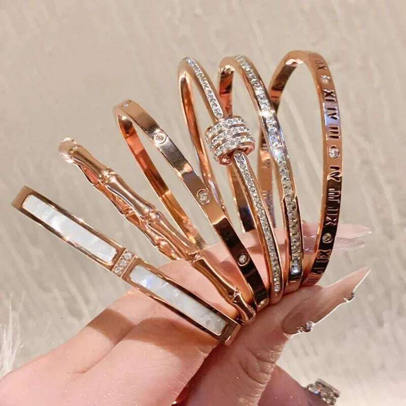 Titanium Steel Rose Gold Color Bangles for Women Girls Trend Waterproof Jewelry Luxury Sparkling Zircon Bracelet Bangle XJ260127