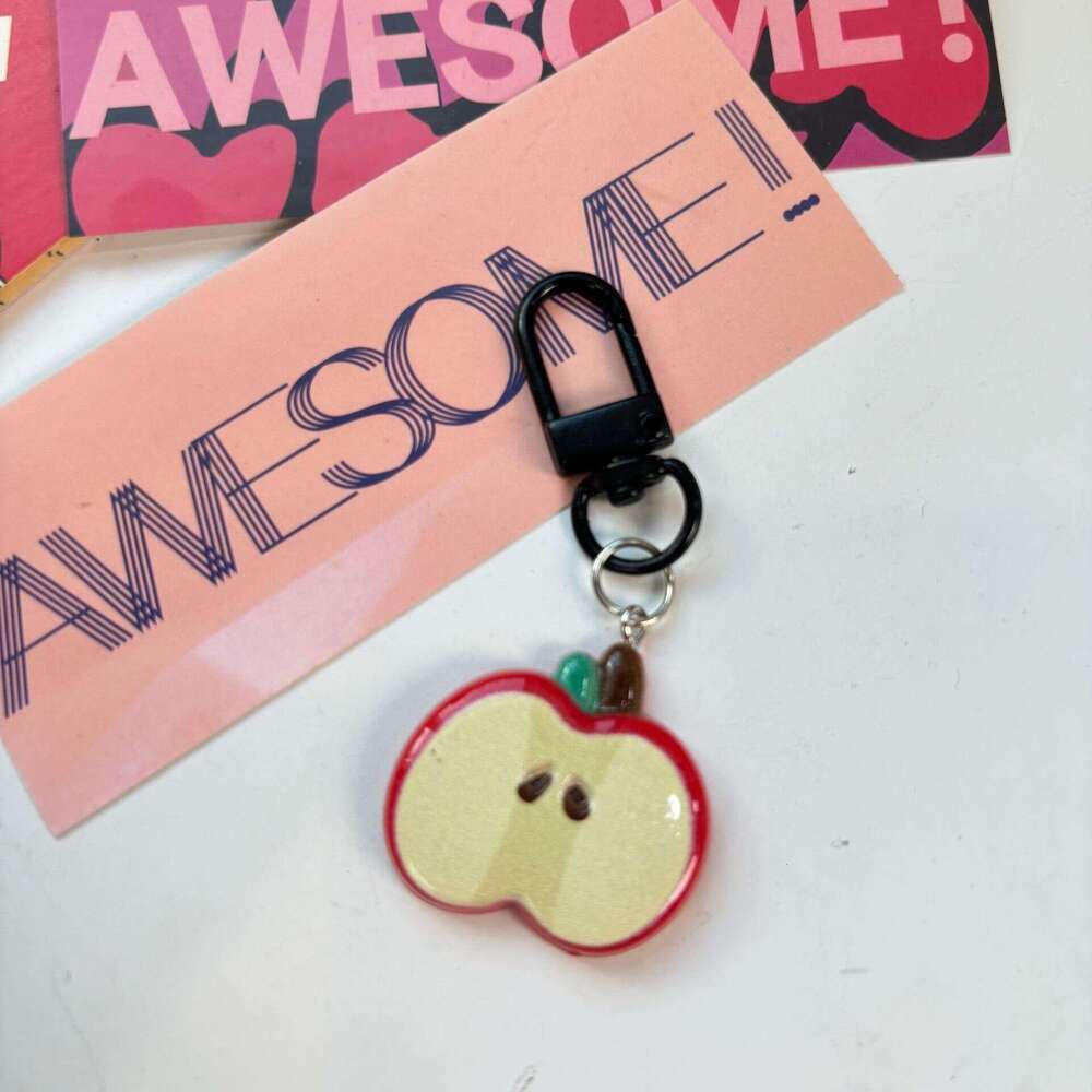 Creative Apple Personality Cute Realistic Fruit Keychain Internet Celebrity Hot-Selling Backpack Pendant Decoration Gift S260126