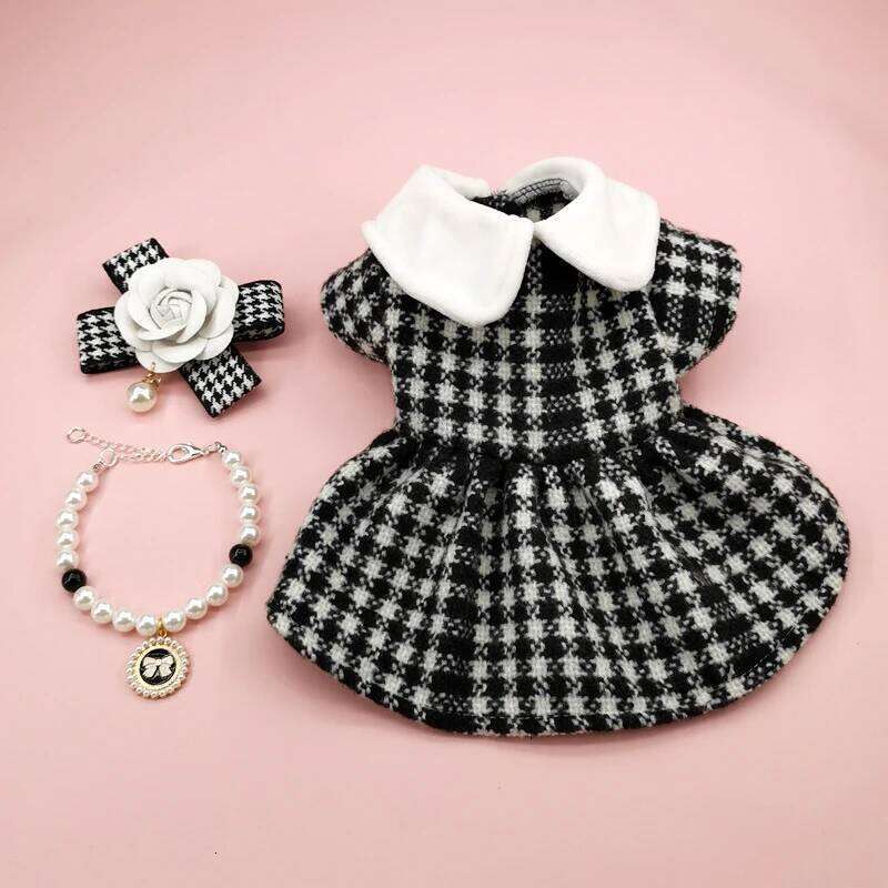 Autumn And Winter Designer Puppy Dress Cat Hair Bow Necklace Warm Pet Clothes Beautiful Skirt Tweed Dog Clothing Dogs Coats
