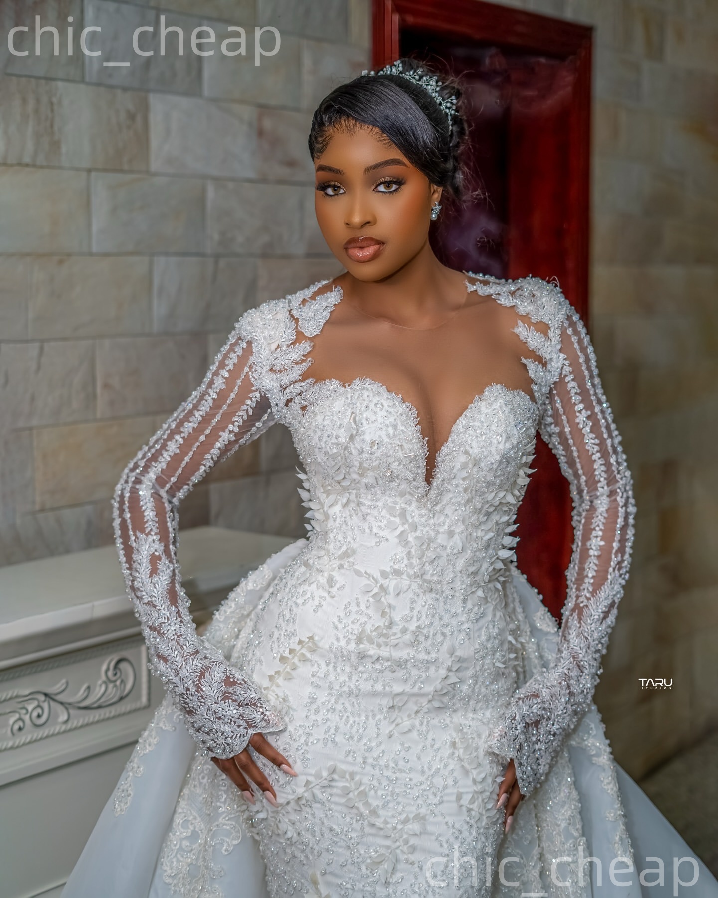 African Aso Ebi 2026 Ivory Mermaid Wedding Dress Floral Lace Beaded Sheer Neck Detachable Train Vintage Charming Bridal Gowns Dresses ZJ234