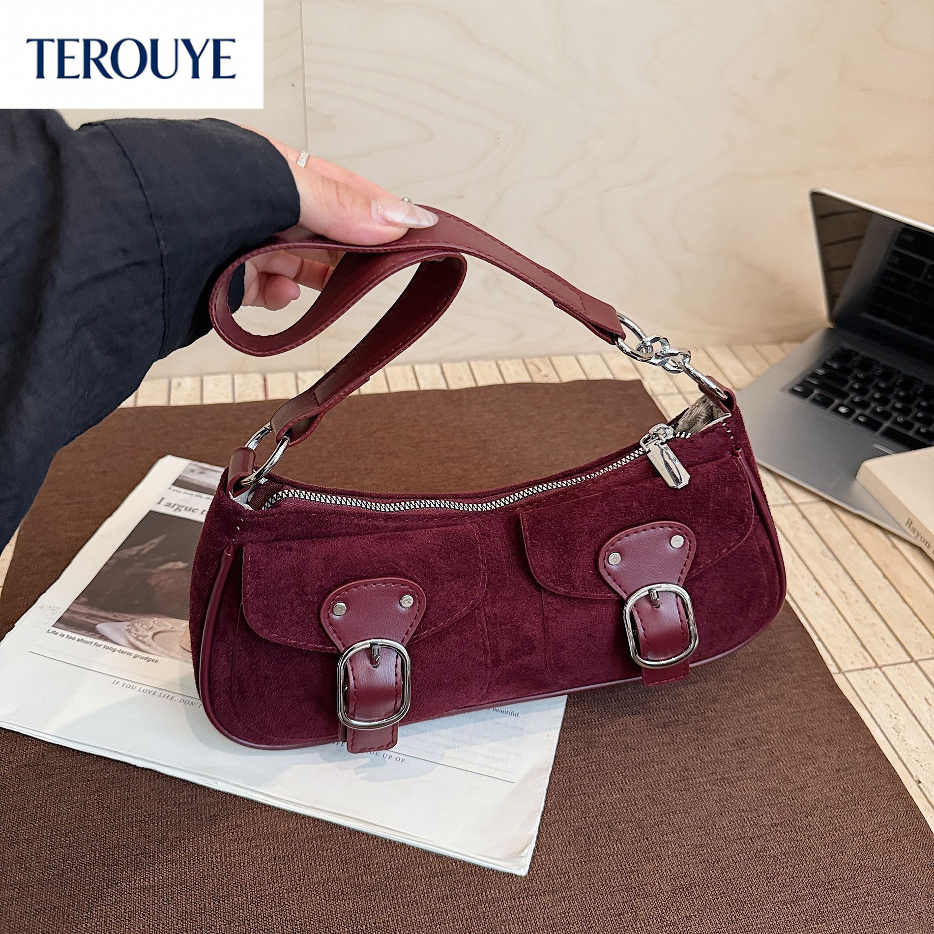 TEROUYE Autumn/Winter New French Style Retro Light bag Luxury Fashion Personality Versatile Trendy Style Women's Underarm Bag bag