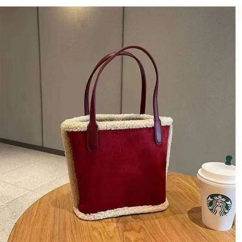 Autumn and Winter New Plush Large Capacity Women's Suede Matte Handbag Lamb Wool Tote Bucket Bag