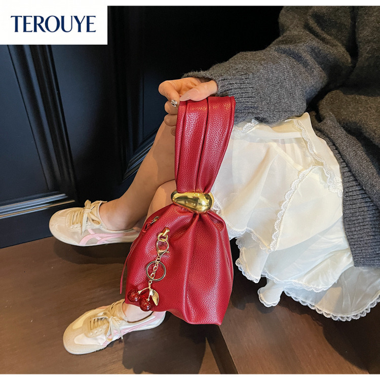 TEROUYE autumn and winter new women's pleated handbag retro light luxury style elegant lychee pattern bag personalized women's shoulder bag