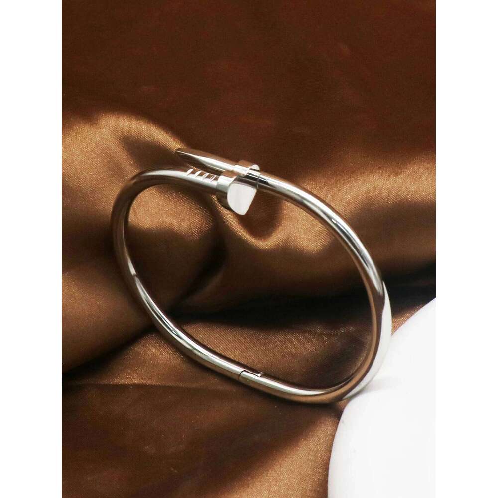 1 Piece High Quality Classic And Heart Bangles Fashion Jewelry Bracelets Nail For Women Men Accessories XJ260127