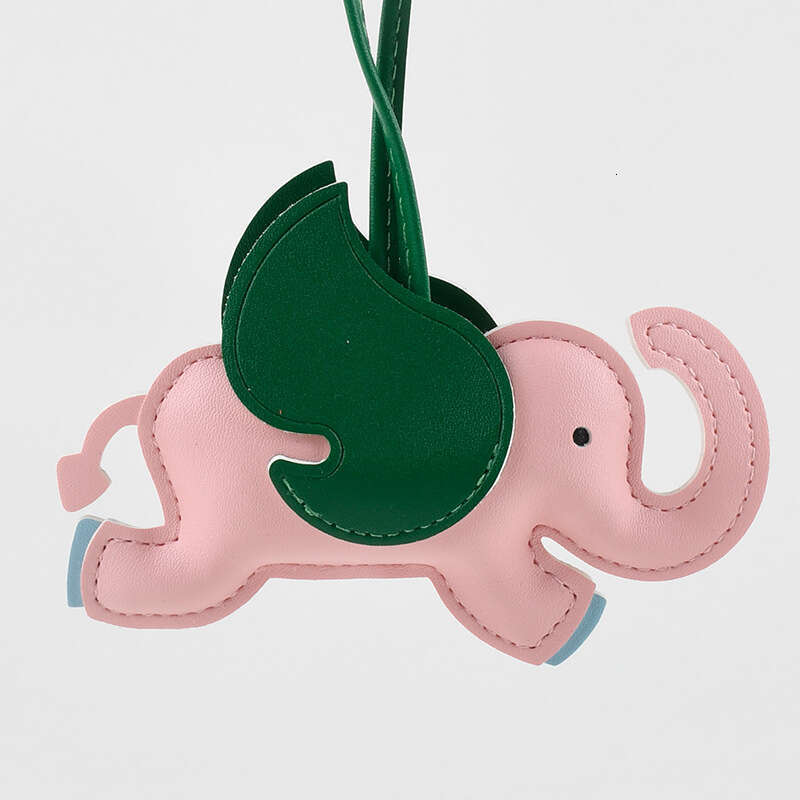 Handmade Leather Dumbo Activity Gift Bag Pendant Creative Animal Keychain Cute Elephant Ornament S260126