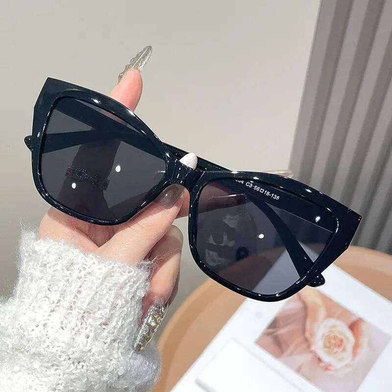 Contrast Color Cat Eye Sunglasses 2025 New Frame Women's Personality Versatile Fashion Sun Glasses Trendy Shades UV400 Z260127
