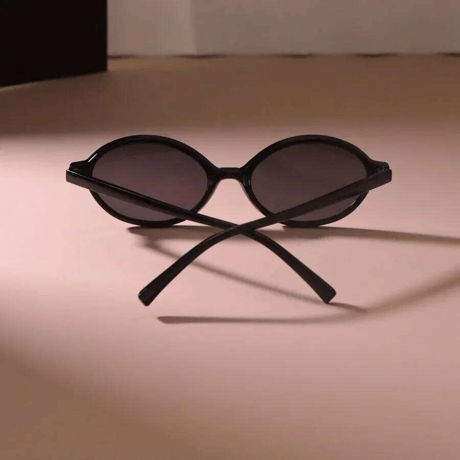 Trendy Small Frame Sun Glasses Women Men Oval Sunglasses Female Cool Black Colors Mirror Brand Fashion Z260127