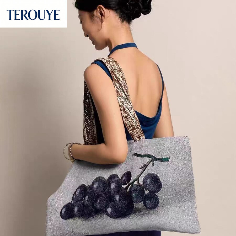 TEROUYE autumn and winter new French style grape oil bag painting hand-painted bag trend retro large capacity light luxury women's armpit bag
