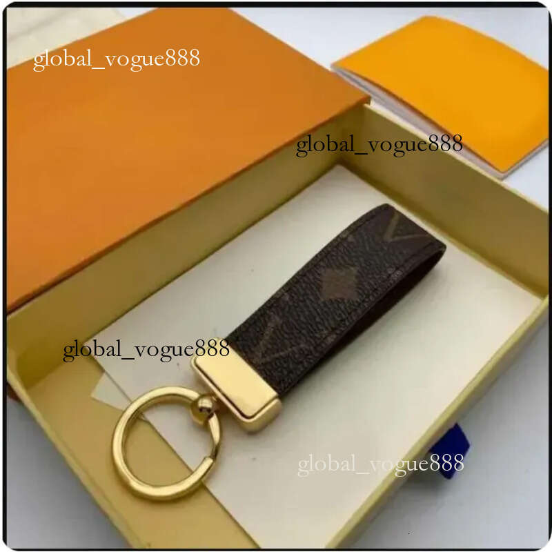 211 High Quality Keychain Classic Exquisite Luxury Designer Car Keyring Zinc Alloy Letter Unisex Lanyard Gold Black Metal Small Jewelry a6983