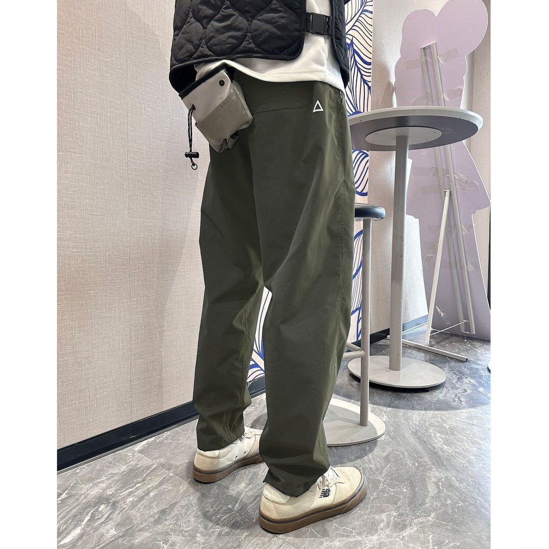 Trendy 2026 Men's Waterproof Windproof Cargo Pants, American Tapered Tactical Pants for Outdoor, Quick-Dry Hiking Workwear Trousers