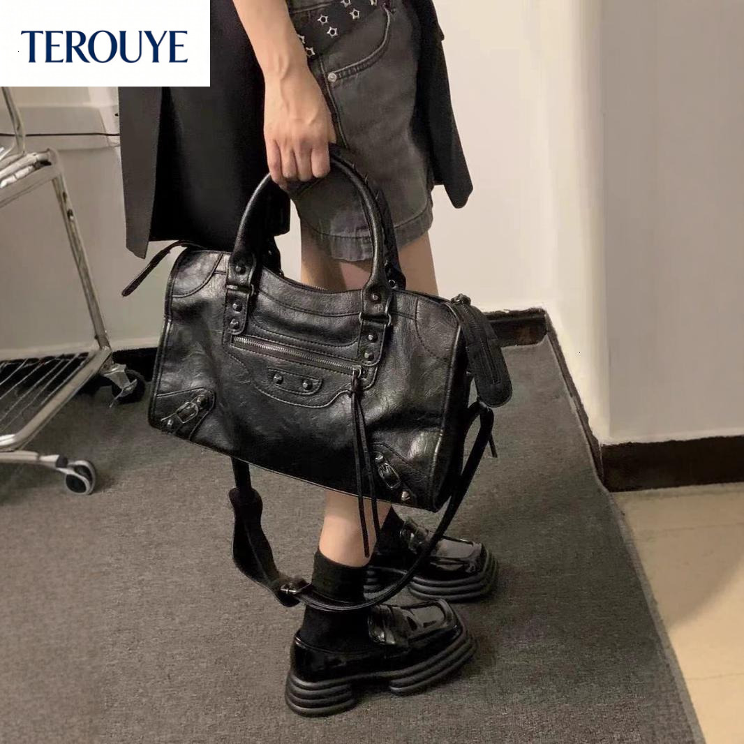 TEROUYE Autumn/Winter New French bag Style Fashion Trend Motorcycle Bag Spicy Girl Light Luxury Retro Design Large Capacity Single Shoulder