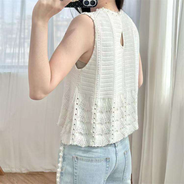 2026 Summer New French Vacation Style Round Neck Pearl Decoration White Knitted Loose Sleeveless Women's Top