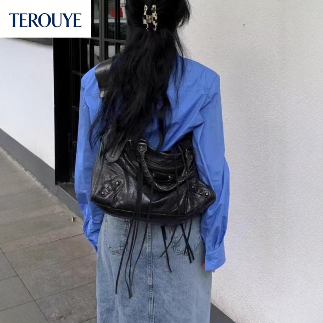 TEROUYE Autumn/Winter New French bag Style Fashion Trend Motorcycle Bag Spicy Girl Light Luxury Retro Design Large Capacity Single Shoulder