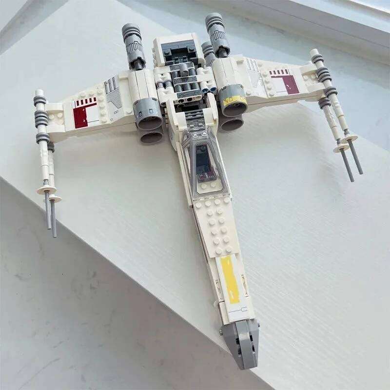 2025 New compatible with Space Program X-Wing Fighter Children's Building Block Toy Christmas and birthday Gifts Y260127