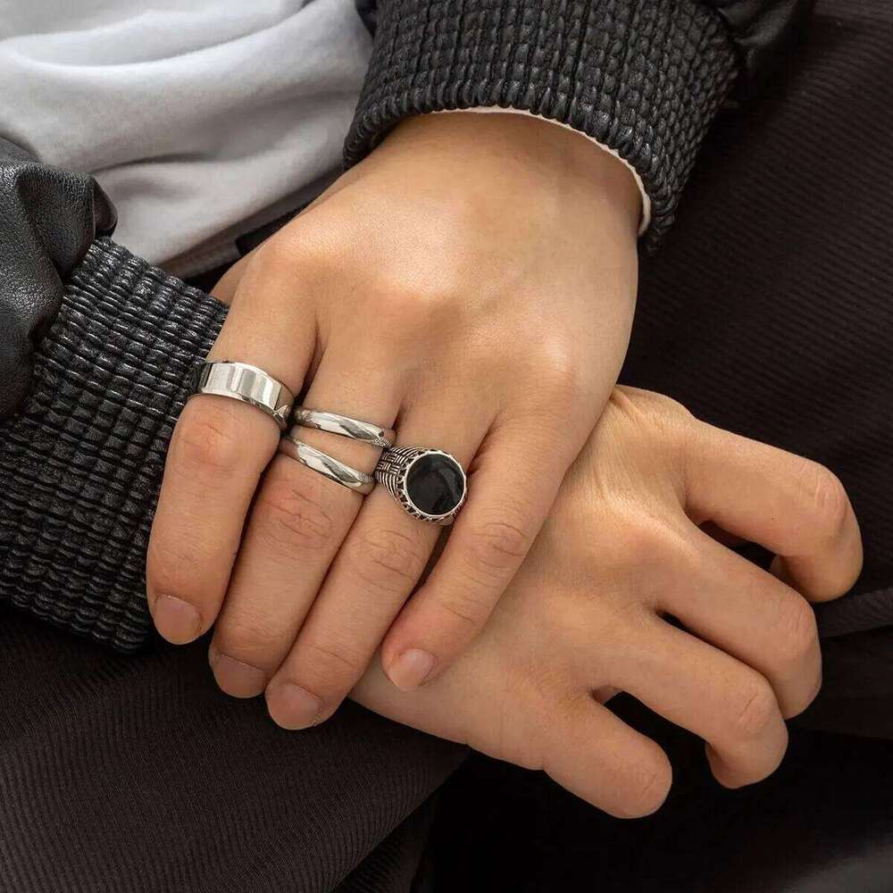 4Pcs Retro Simple Stainless Steel Wide Men's Gothic Pattern Metal Ring Casual Jewelry XJ260127