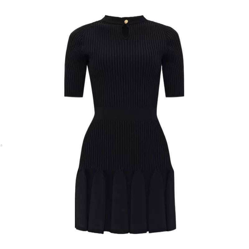 2026 French retro style black knitted women's dress Spring and Autumn new hollow pleated skirt